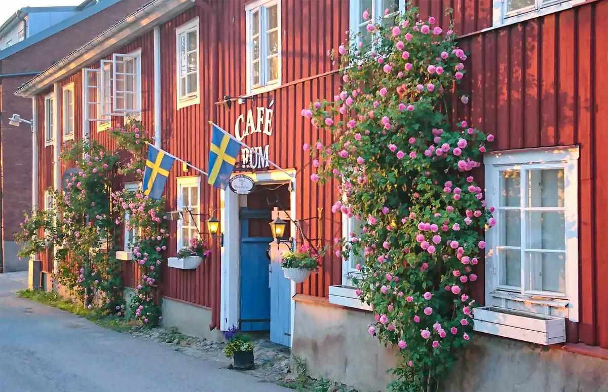 Garvaregården - Hotel, B&B och Café