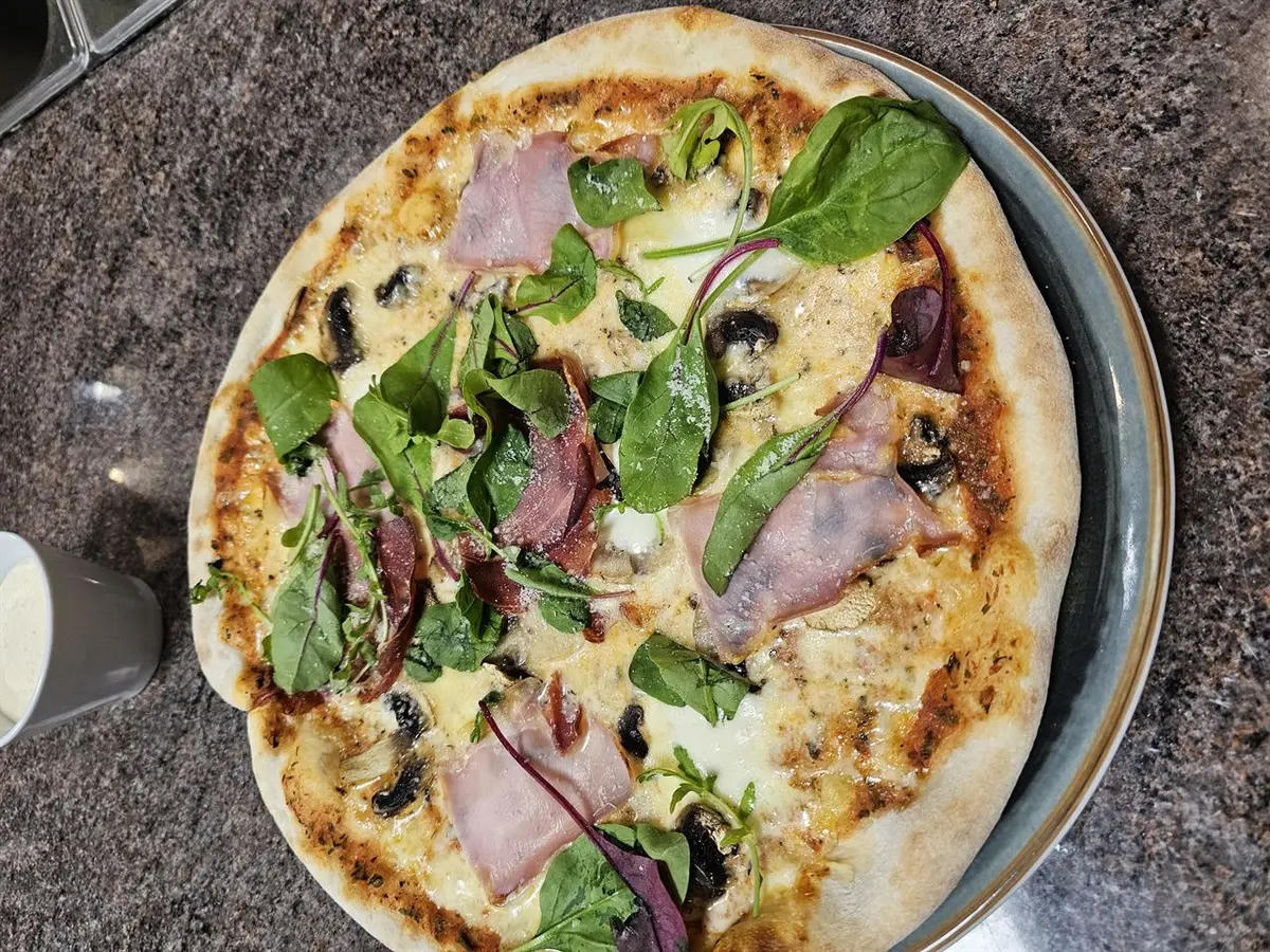Mickis Pizzeria