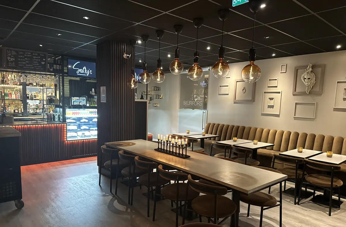 Sallys Cafe & Restaurang